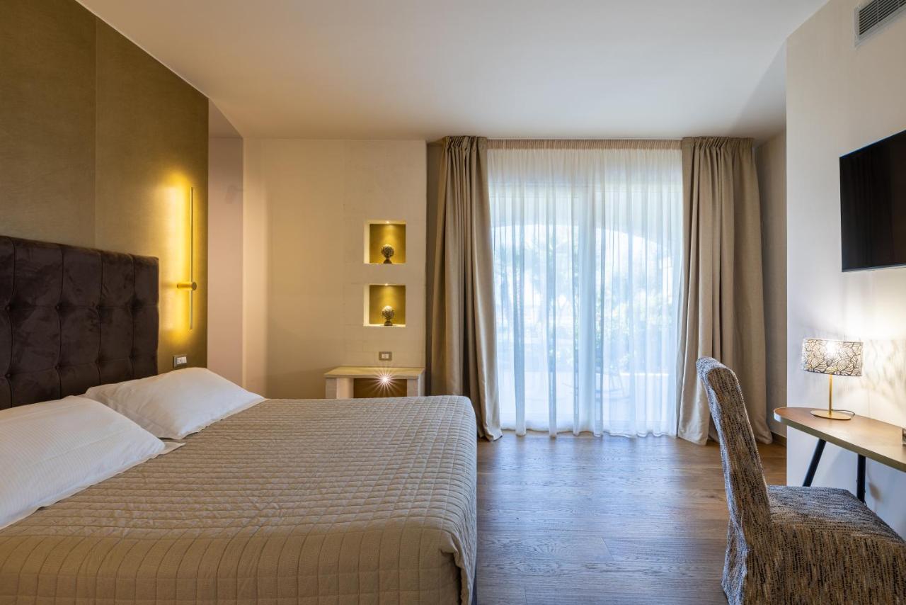 קרוביניו Relais Masseria Caselli מראה חיצוני תמונה